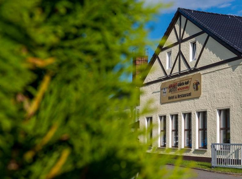 Sporthotel Glueck Auf Moenchenfrei 브란드에르비스도르프 외부 사진